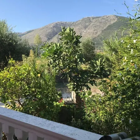 2-Bed House In Alykes With Mountain Views * Αλυκών