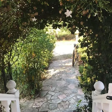 Σπίτι διακοπών 2-Bed House In Alykes With Mountain Views *