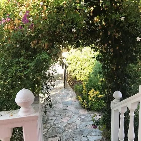 2-Bed House In Alykes With Mountain Views Alykes (Zakynthos)